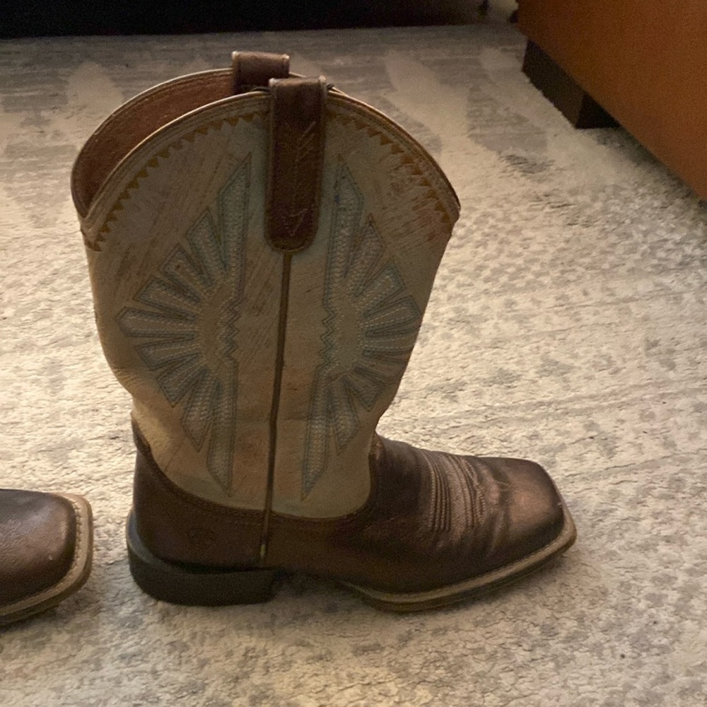 Ariat boots! Teal women’s 7.5